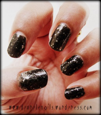 Sprinkle Black nails
